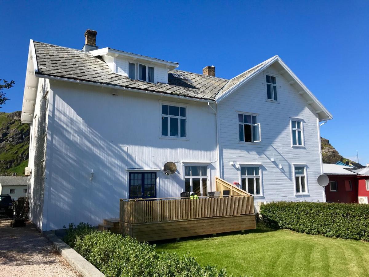 Angelas White House Stamsund Buitenkant foto